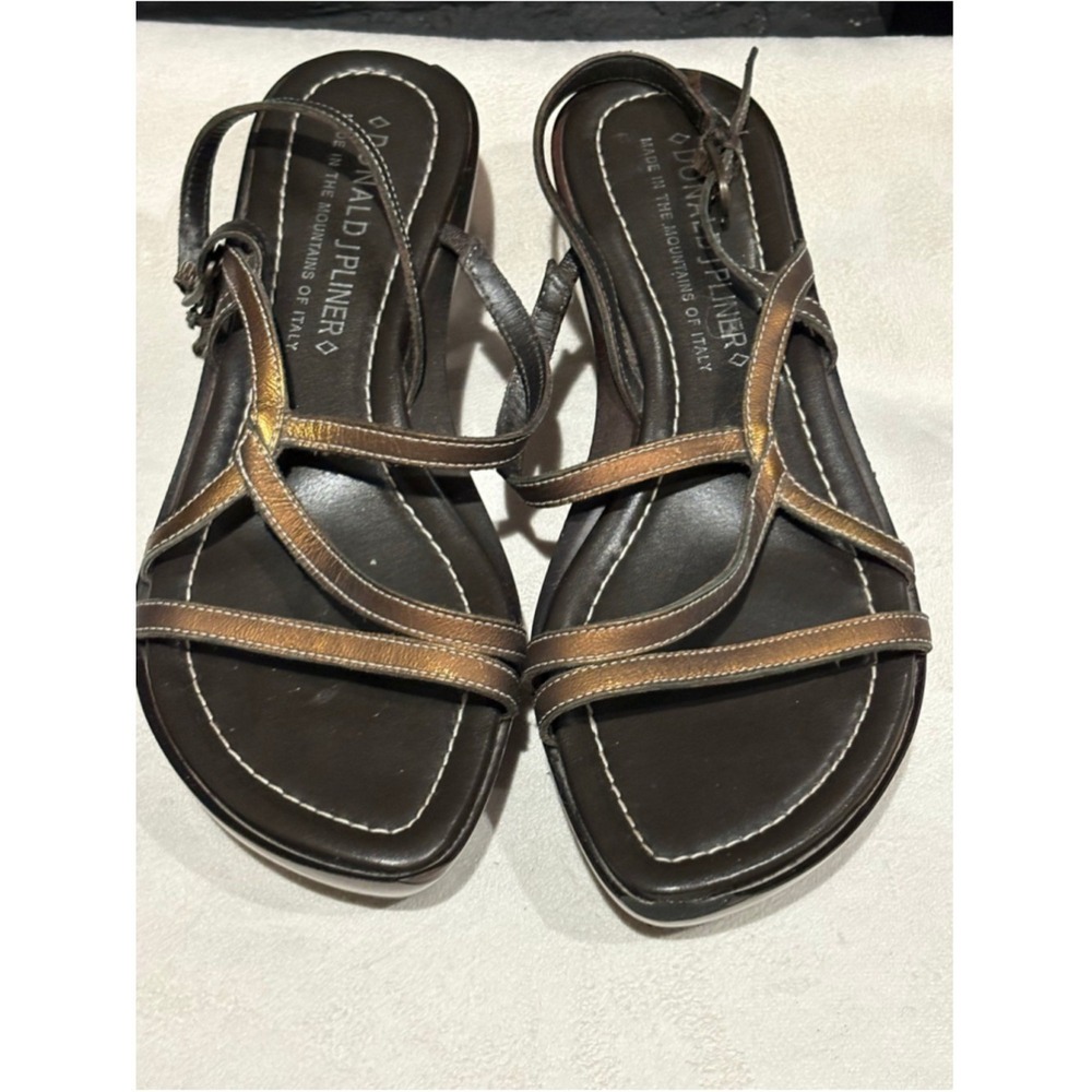 Women's Donald J Pliner Wedge Sandals Size 7.5 Brown Bronze